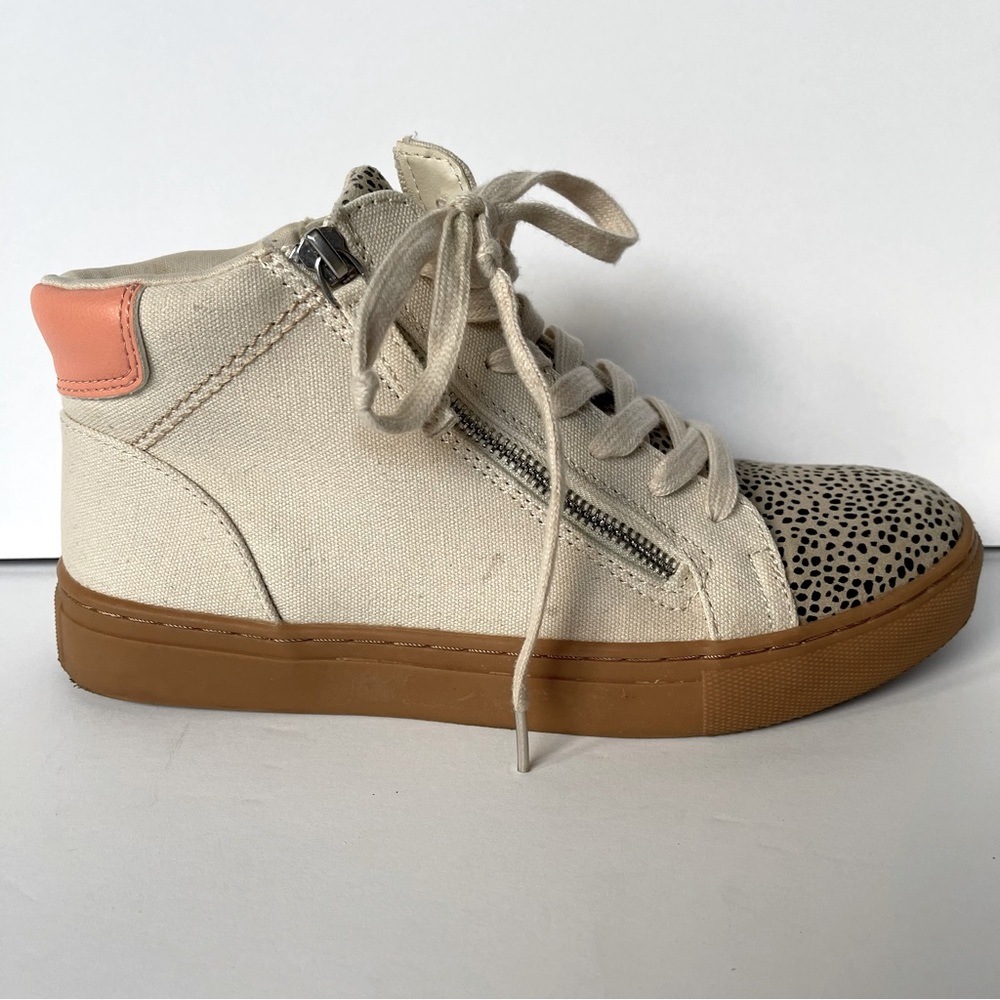 Universal Thread Hightops.